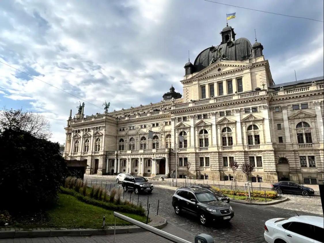 Sweet Home Near Opera House Lviv Extérieur photo